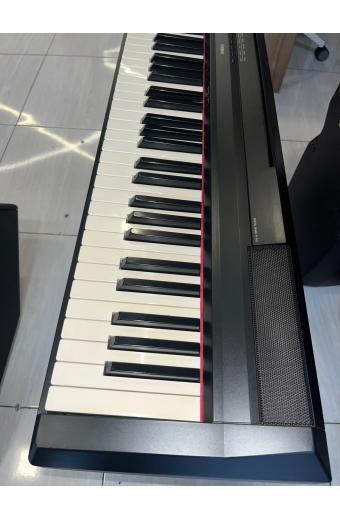 Piano digital Yamaha P115 B preto de 88 teclas